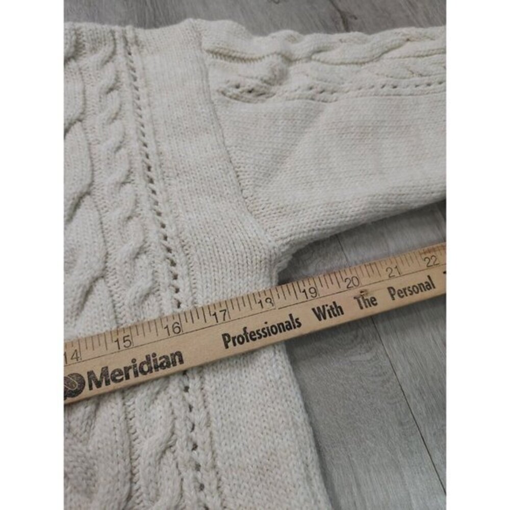 New Urban Outfitters Cropped Cardigan Toggle Cable Knit Womens Medium‎ - Picture 8 of 9